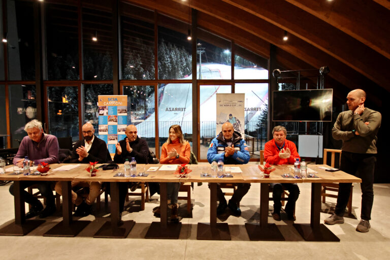 A Santa Caterina Valfurva La Prima Volta Della Fis Para Alpine Dal Al