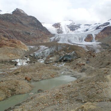 9. La fronte centrale ¿ oggi a 3 km dal rifugio Forni k1DC U3030906457351BwG 1224x916@Corriere Web Sezioni