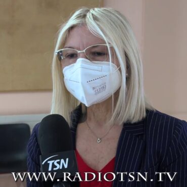 Pandemia, tra i ragazzi cresce l’ansia.Vaccini in vista per i prof