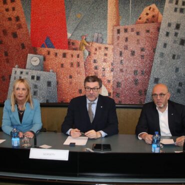 Il ministro Giorgetti in Valtellina: “Provocatoriamente dico di essermi un pò pentito di queste Olimpiadi. Sono un’enorme occasione, basta perdere tempo”