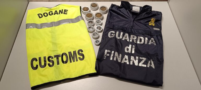 Villa di Tirano. Turista fermato con 76 grammi di stupefacenti 1 gdf.jpeg