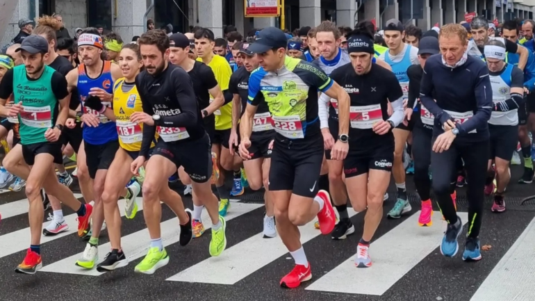 Lecco Half Marathon partenza 2024 large 1