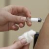 “Salvare vite con le vaccinazioni”, in piazza Campello a Sondrio mercoledì per tutta la mattinata ci si potrà immunizzare contro Pneumococco, Herpes Zoster e  Difterite-Tetano-Pertosse