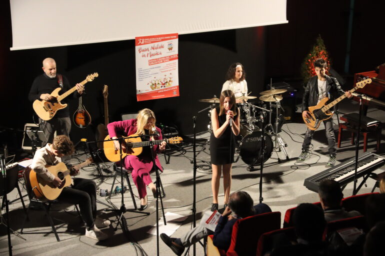 NATALEINMUSICASCUOLACIVICA005
