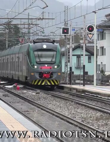 Treni, petizione e gazebo PD. ”Lucente si dimetta”