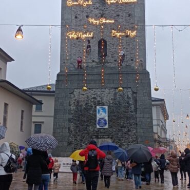 La calata dalla torre ligariana: Befana bagnata e… anche un po’ sfortunata