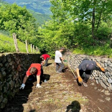 SCUOLA PER LE OROBIE: AD ALBAREDO SI SPERIMENTA IL SERVICE LEARNING PER COINVOLGERE I RAGAZZI