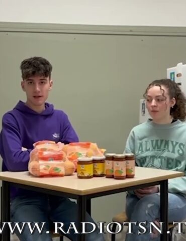 Torna a Chiavenna ”Cancro, io ti boccio”.mp4