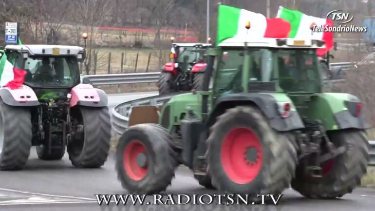 Milano, 6.500 agricoltori in piazza contro inganni alimentari e importazioni sleali 1 eBTKo1 fF8s