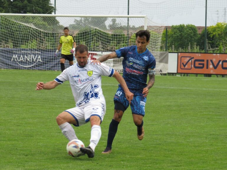 Busto al contrasto