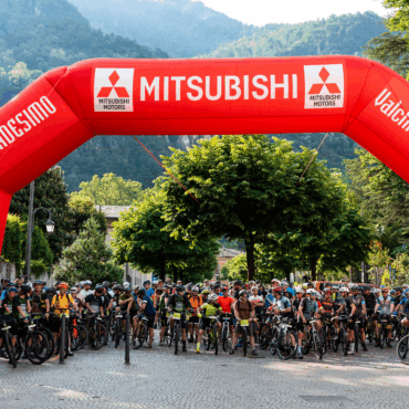 PERCORSI E BICICLETTE PER TUTTI: LA VALCHIAVENNA GRAVEL ESCAPE SOLIDALE E INCLUSIVA