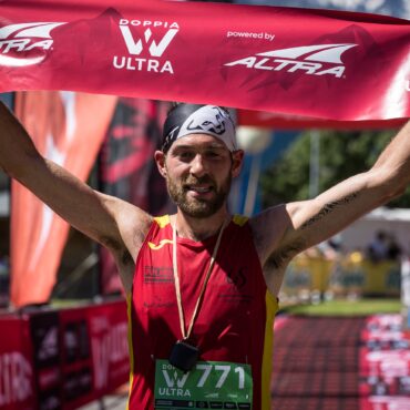 DoppiaW Ultra 2025: oltre 800 runner da 17 nazioni sulle montagne tra Valtellina e Svizzera. Diretta TV, radio, web e social su TSN
