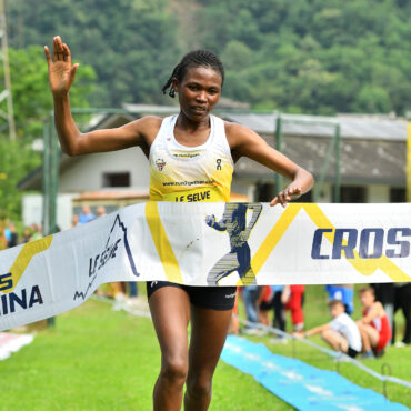 CORRI TRA LE SELVE: VITTORIA PER I KENIANI PETER WAHOME MURITHI E MWIHAKI RUTH GITONGA