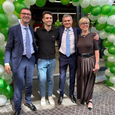 Inaugurato a Bormio il nuovo market Le Rocce – Carrefour Express: qualità valtellinese e attenzione al territorio