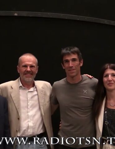 Bagno di folla per Barmasse e il ”suo” Cervino