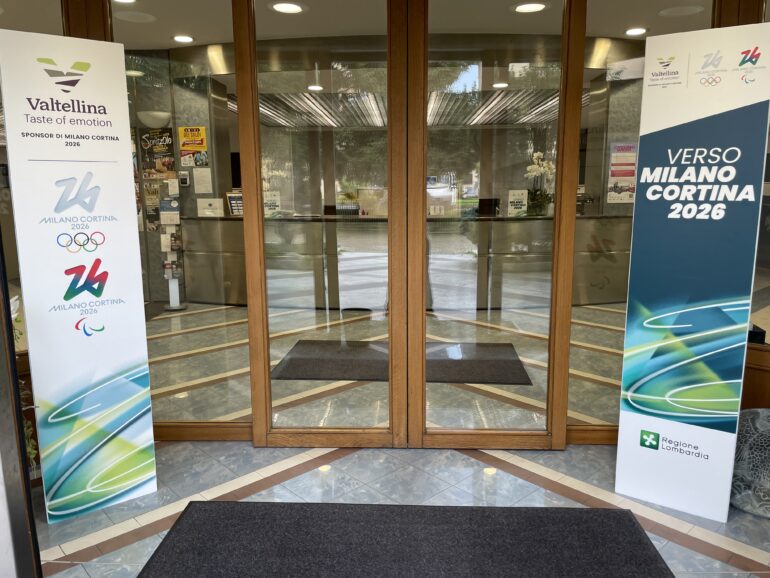 Totem Olimpiadi Invernali 2026