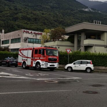 Incidente sul lavoro a Cosio Valtellino: operaio incastrato in un macchinario