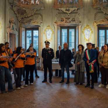 L’esordio di Morbegno in Cantina: bagnato ma illuminato dalle torce Olimpica e Paralimpica di Milano Cortina 2026