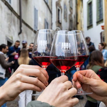 Morbegno in Cantina 2025: dal 27 settembre tre weekend tra vini, sapori e musica