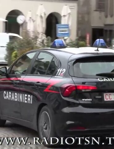 Tirano 28enne aggredisce controllore e autista, arrestato