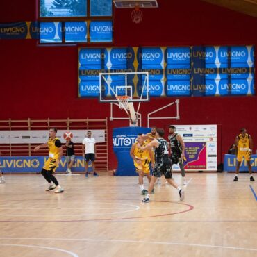 Valtellina Summer League 2025: Pallacanestro Cantù batte Vanoli Cremona 87-84. Sabato la finale a Sondrio