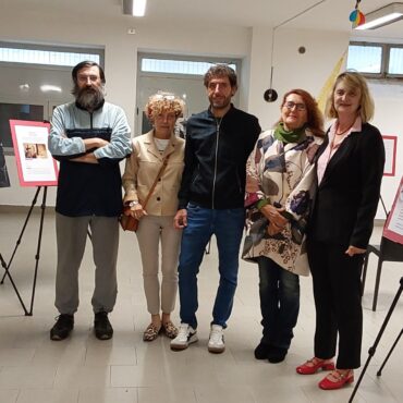 Regoledo di Cosio. “Rapporto Infimo”: la mostra sulla violenza contro le donne apprezzata anche dalla Fondazione Giulia Cecchettin