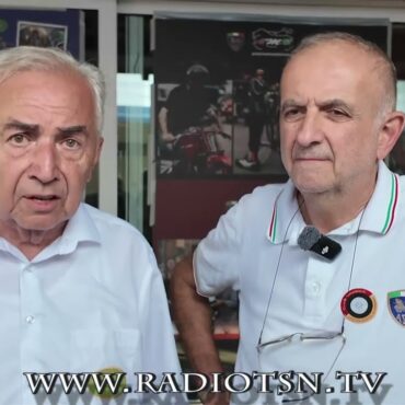 104 anni di Moto Guzzi. Mandello abbraccia il mondo