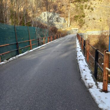 Riapre la Strada Provinciale dei Cech: completati i lavori sul ponte del torrente Tovate a Civo