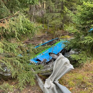 Valfurva, pullmino fuori strada sulla SS 300:  feriti lievi, tra cui l’autista. Coinvolti ragazzi tra 13 e 18 anni