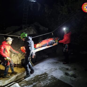 Soccorso Alpino in azione a Talamona: intervento notturno per una persona in difficoltà a Corte di Belladro