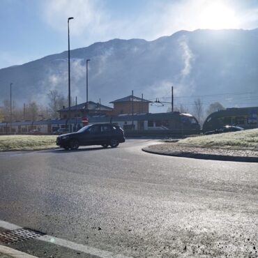 Castione. Traffico ferroviario fermo a causa di un guasto ad un convoglio: linea bloccata