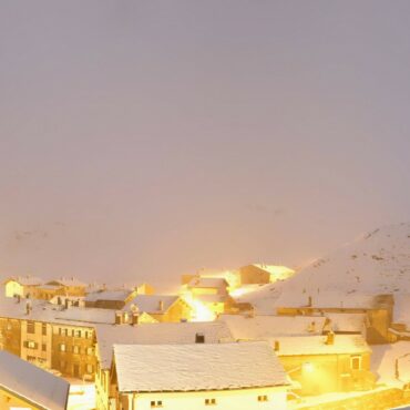 Nuova stazione meteo con webcam 360° a Madesimo: tecnologia e cooperazione transfrontaliera per valorizzare le Alpi