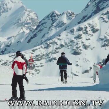 Casco obbligatorio per tutti, cambia lo sci in Italia