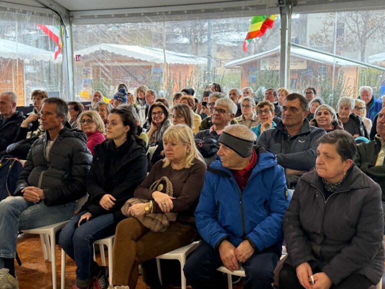 Villaggio Coldiretti Valtellina a Bormio: successo per il cooking show di Stefano Masanti, al via il weekend del gran finale 1 Il pubblico al cooking show di oggi