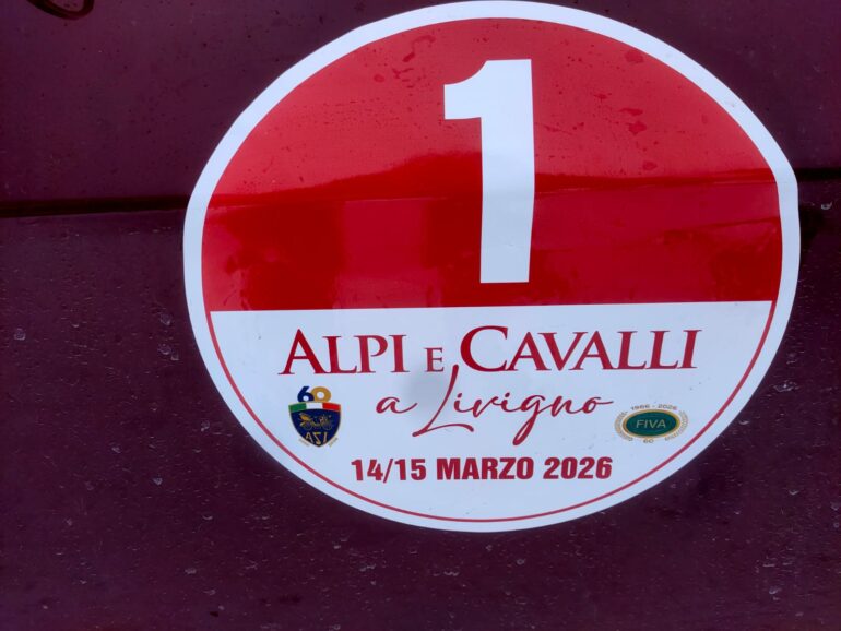 In corso oggi a Livigno “Alpi e Cavalli”: spettacolo tra cavalli, auto storiche e tradizione alpina 4 livigno