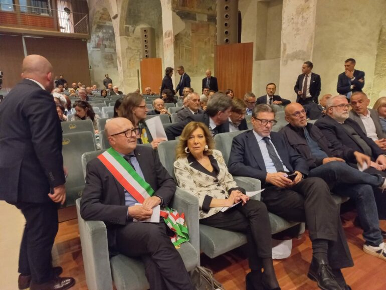 Morbegno ricorda Ezio Vanoni: presenti i ministri Giorgetti e Casellati per il settantesimo anniversario della scomparsa 1 giorgetti