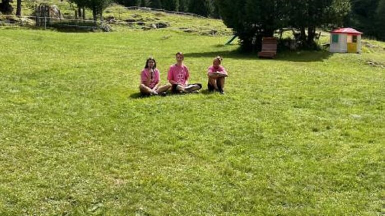 Rifugi in Rosa 2026: salute, prevenzione e benessere protagonisti nei rifugi della Valtellina 1 Rifugi rosa persone 16x9 v2