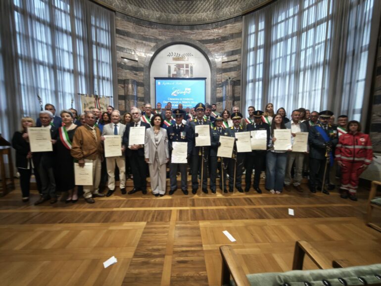 Celebrazioni in corso a Sondrio per l'80° anniversario della Festa della Repubblica. 1 Senza titolo