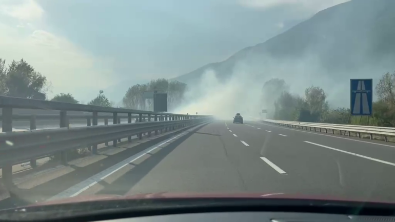 Fumo a Cosio Valtellino, segnalazione dalla Statale 38 1 vlcsnap 2026 08 13 18h43m10s581
