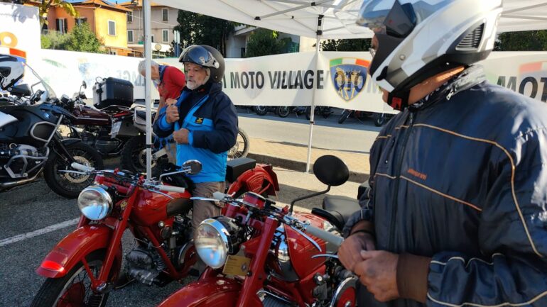 Motoraduno Guzzi in corso a Mandello: presente anche Valtellina Veteran Car 4 guzzi 4